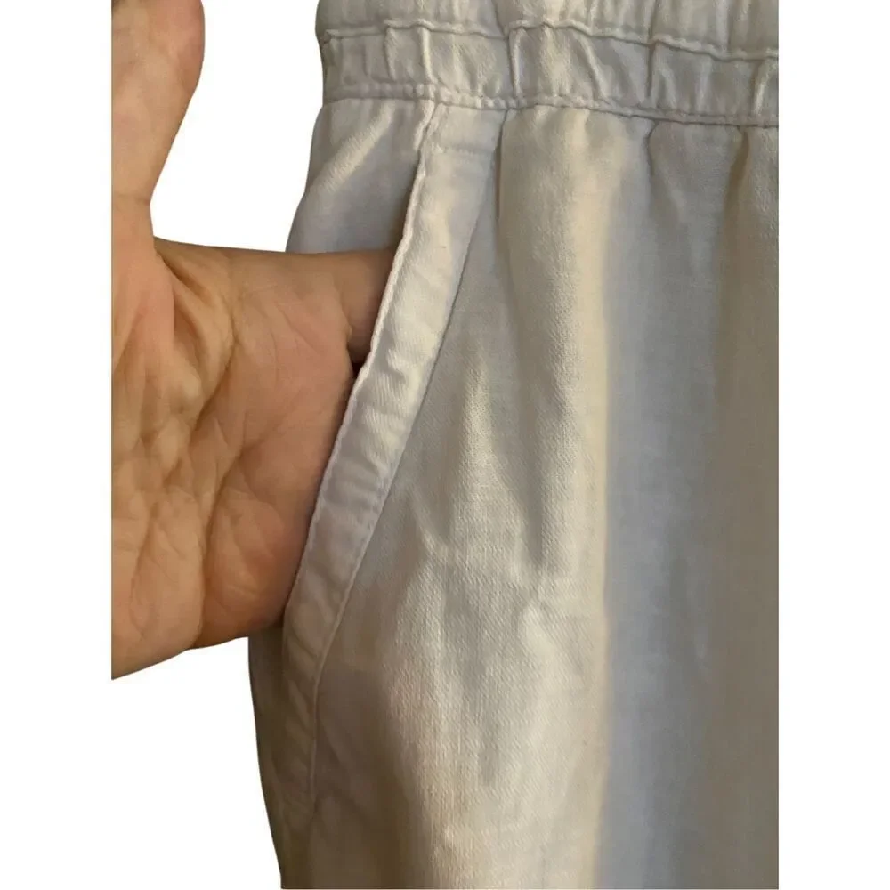 Zara NWT, women’s white relaxed, fit pants size large